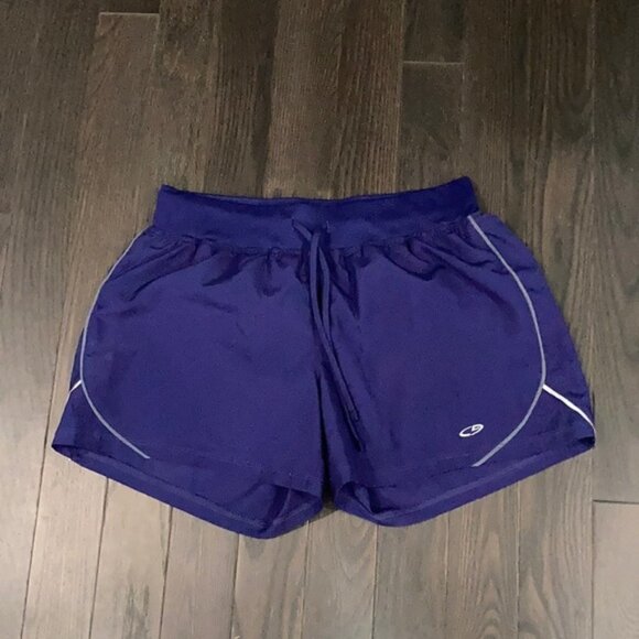 CHAMPION lightweight running shorts - Picture 2 of 8